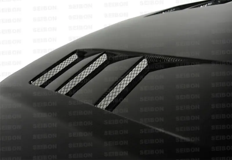 Seibon 99-00 Honda Civic (Em1/Ej6/7/8/Ek9) Ts-Style Carbon Fiber Hood 1