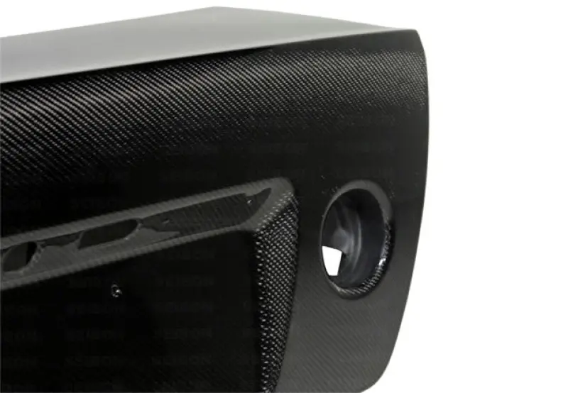 Seibon 00-05 Lexus Is300 Oem-Style Carbon Fiber Trunk/Hatch 1