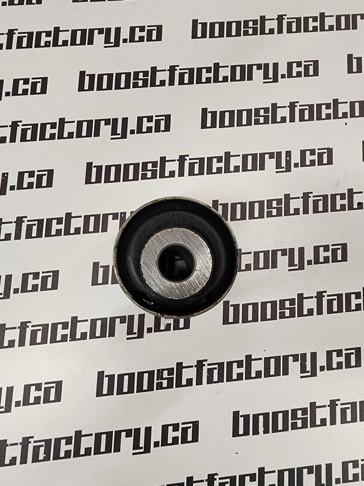 Genuine Nissan Skyline R32 Gtr & Z32 Rear Shock Knuckle Mount Bushing - 56219-33P00 1