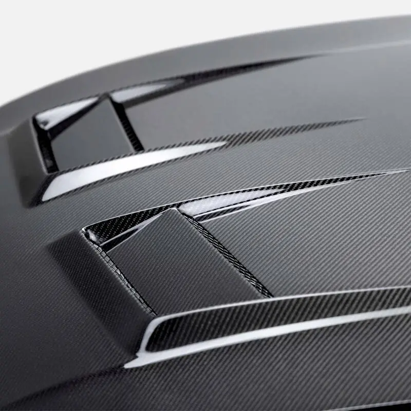 Seibon 2022-2023 Volkswagen Golf Gti/R Dv-Style Carbon Fiber Hood 1