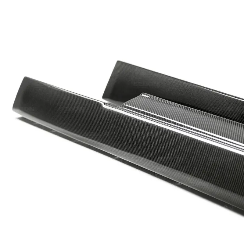 Seibon 09-10 Nissan Gtr R35 Oem Style Carbon Fiber Side Skirts 1